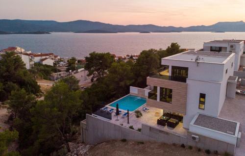 Komarna Villa | Villa Delux View