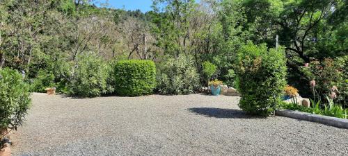 Cessenon-sur-Orb Villa | villa denise 200 m riviere orb