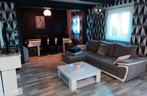 Cessenon-sur-Orb Villa | villa denise 200 m riviere orb