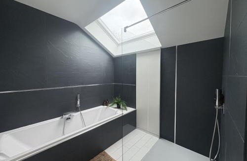 Treillieres Villa | Villa des 5 Mondes Piscine et billard 10 pers