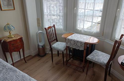 Gare House | Villa des Chats