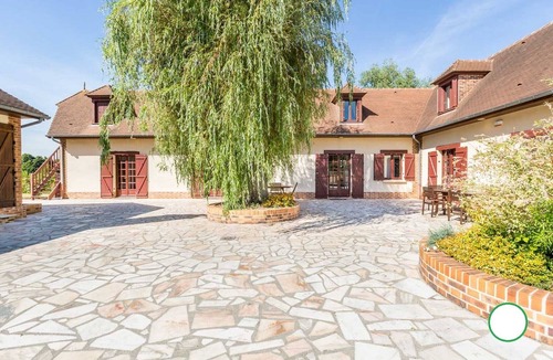 Cuigy-en-Bray Cottage | Villa des Eaux ouies, charming house with heated pool for 14 people