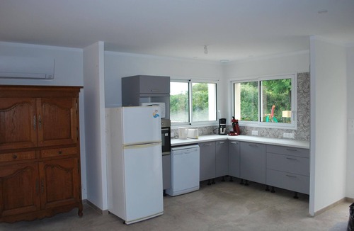 Largentiere House | Villa des Figuiers surrounded by greenery