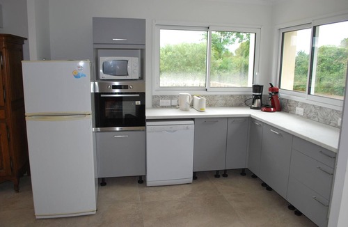 Largentiere House | Villa des Figuiers surrounded by greenery