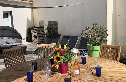 Bretignolles-sur-Mer Villa | Villa Des Dunes, feet in the water!