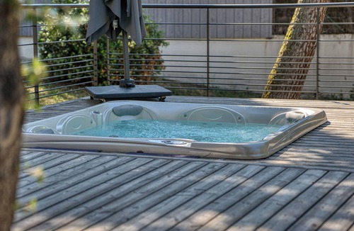 Bretignolles-sur-Mer Villa | Villa des Dunes: Spa, 600m to Beach, Accessible, Sleeps 8, Brétignolles