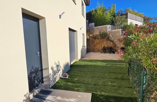 Gabian Apartment | Villa des Moulins, in quiet neighborhood.