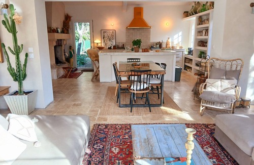 Castries Villa | Villa des Oliviers in Montpellier's Little Versailles