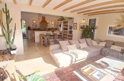 Castries Villa | Villa des Oliviers in Montpellier's Little Versailles