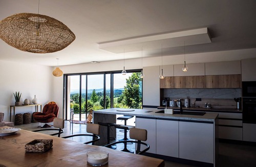 Lablachere Villa | Villa des Pins - sud Ardèche 4 Lits - 6 Pers