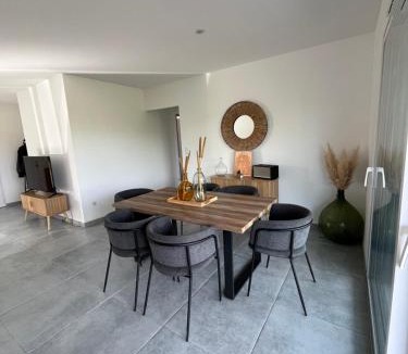 Montreal House | Villa des rives & chevaux 07