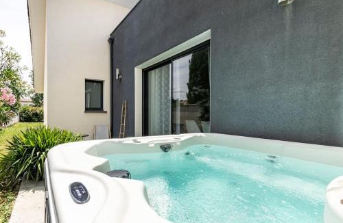 Montans House | Villa des rives du Tarn avec jacuzzi