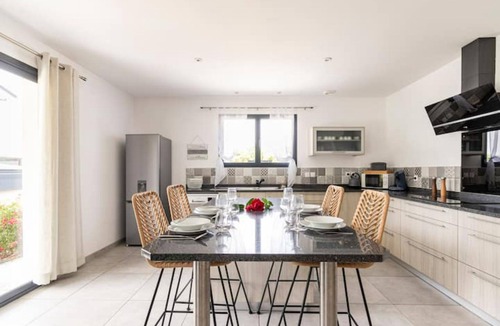 Montans Villa | Villa des Rives du Tarn Avec Jacuzzi