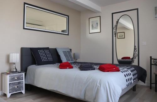 Varaville Apartment | Villa des sables avec 1 studio pour 2 personnes pouvant être complété par une chambre avec sa salle de bain et WC si 4 personnes