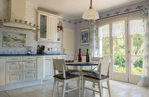 La Motte Villa | Villa Des Vignes by Villa Plus