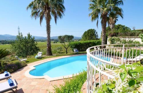 La Motte Villa | Villa des Vignes by Villa Plus