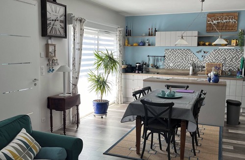 Villeneuve-les-Avignon Apartment | VILLA DIVIDED INTO 2 APARTMENTS