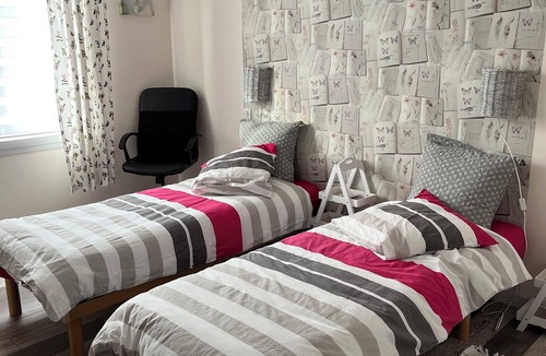 Villeneuve-les-Avignon Apartment | VILLA DIVIDED INTO 2 APARTMENTS