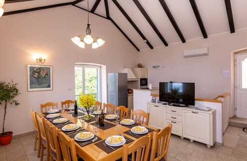 Brsecine Villa | Villa Dia by Villas Guide