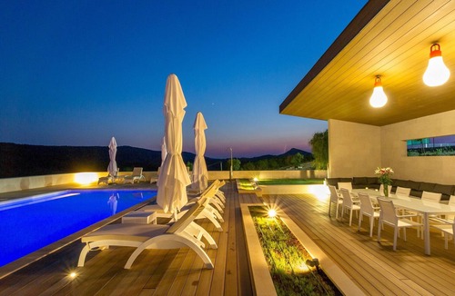 Zastrazisce Villa | Villa Dino, (15807), Zastražišce, hr