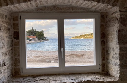Rogac House | Villa Diocletian* Solta, Premium traditional stone house next to the sea