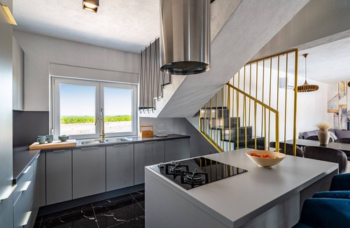 Velim House | Villa Diva with pool and a quiet location