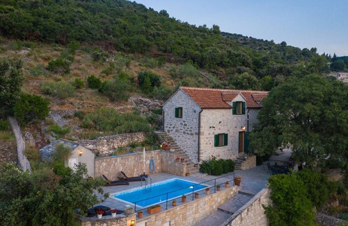 Dol Villa | Villa Dol
