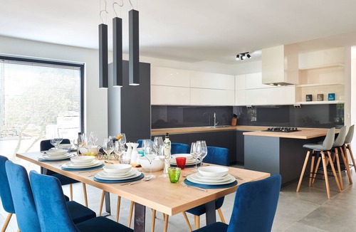 Kastel House | Villa Dolcea - Elegant und stilvoll mit Pool by Interhome