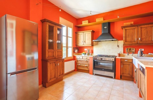 Capestang Villa | Villa Domaine du Midi by Villa Plus