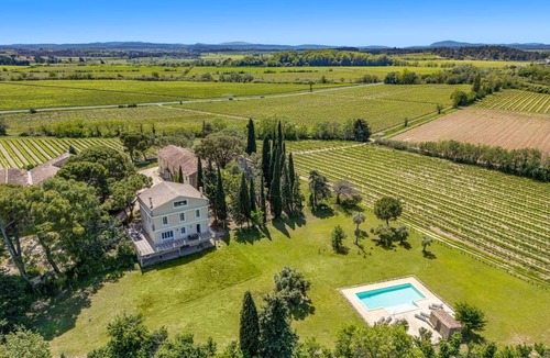 Capestang Villa | Villa Domaine du Midi by Villa Plus