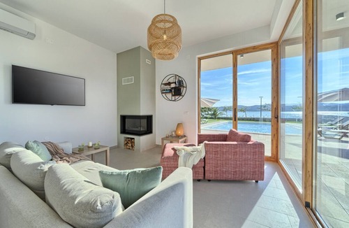 Turanj Villa | Villa Doria - Four Bedroom Villa, Sleeps 10