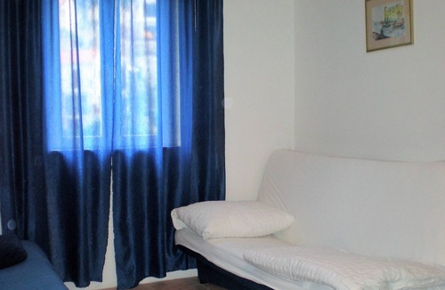Stikovica Apartment | Villa Doris - 1 bedroom APARTMENT for 4 adults with shared sea view terrace