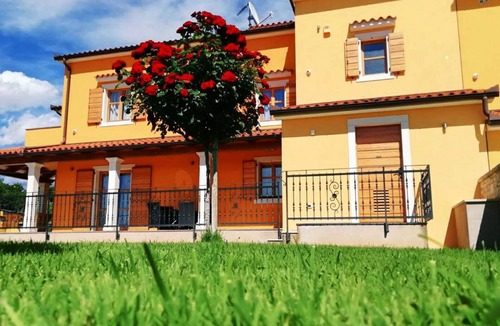 Gajana Villa | Villa Doris by Villas Guide