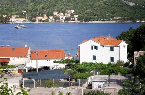 Stikovica Apartment | Villa Doris - STUDIO Apartment for 3 adults, ground floor