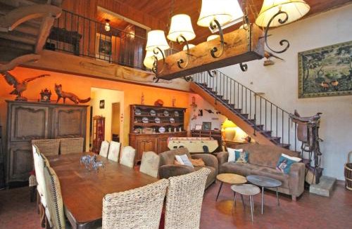 Bujaleuf House | Villa du lac