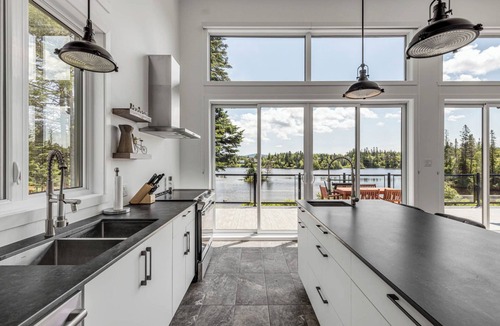 Saint-Brigitte-de-Laval Villa | Villa du Lac Poulin waterfront