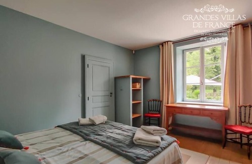 Monthou-sur-Cher Villa | Villa du Meunier Summ