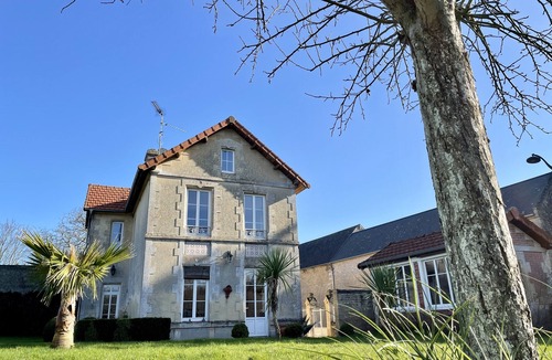 Esquay-sur-Seulles House | Villa du Palmier - Historic House