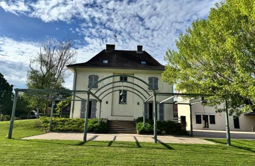 Paroisse Saint-Vincent-de-Paul Bed & Breakfast | Villa du Parc de Scey