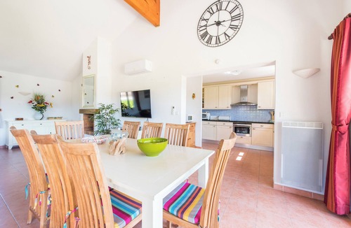 Vallon-Pont-d'Arc Villa | Villa du Soleil for 10 people