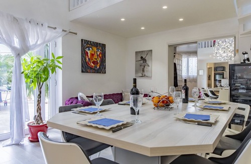 Les 3 Ponts House | Villa du Soleil by Interhome