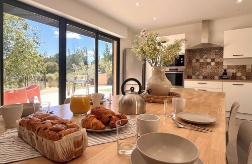 Salon-de-Provence Villa | Villa du Tallagard