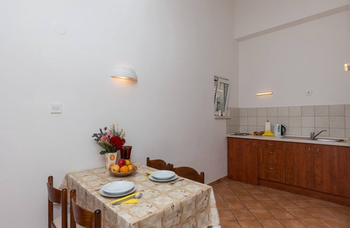Plat Apartment | Villa Dubravka - Premium Studio Apartment with Balcony and Sea View