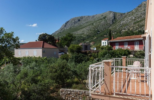 Plat Apartment | Villa Dubravka - Superior Studio Apartment with Balcony and Sea View