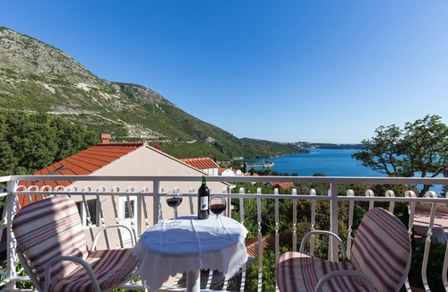 Plat Apartment | Villa Dubravka - Superior One Bedroom Apartment with Balcony and Sea View