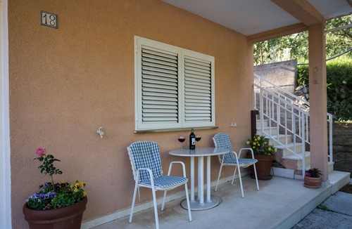 Plat Apartment | Villa Dubravka - Superior Studio Apartment with Balcony and Sea View (Apartman 3)