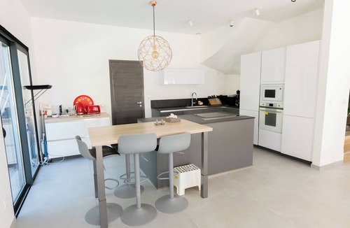 Castelnau-le-Lez Villa | Villa Dunant-Domaine du Caylus
