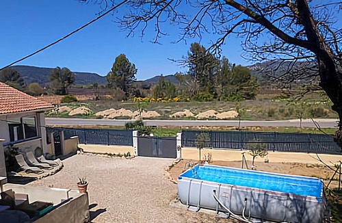 Neoules House | Villa Duplex Avec Piscine Partagée