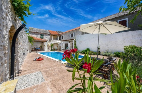 Nin Villa | Villa Dvori