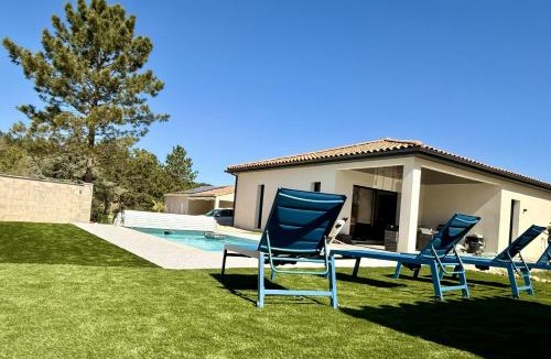 Salavas House | Villa Dyane